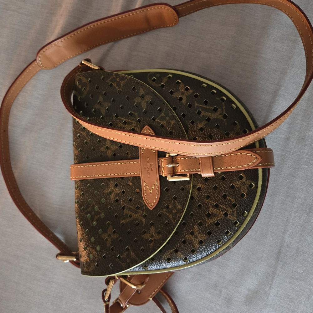 Louis Vuitton Black and Tan Women's Bag - Picture 4 of 4